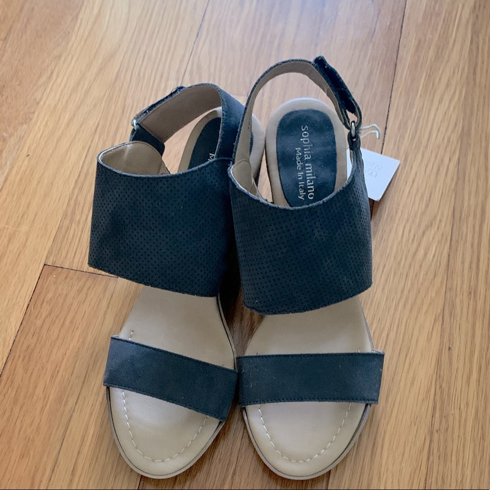 Nee navy sandals size 81/2